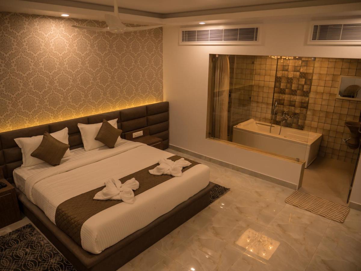 Hotel Blue Waves Jangli Ghat Luaran gambar